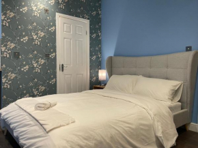 Luxurious Restful Studio Flat, Less Than 30 Mins From Centre!